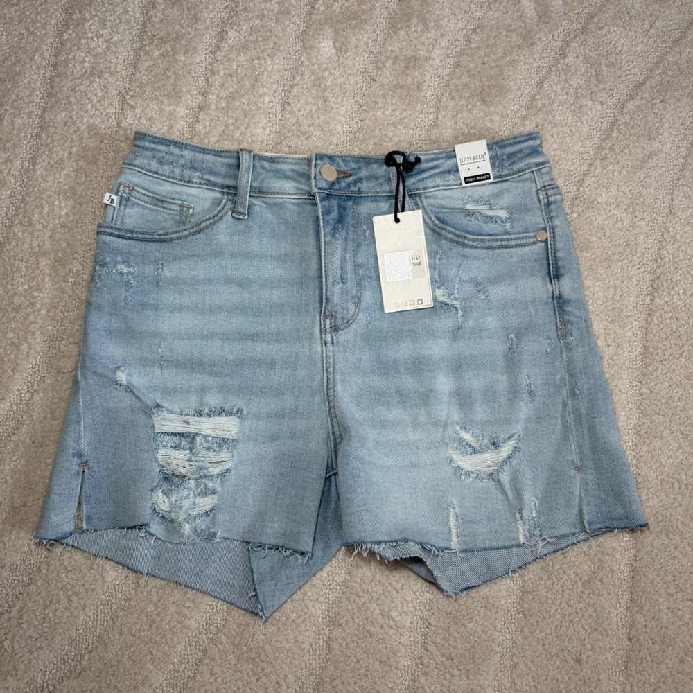 NWT Judy Blue High Waist Distressed Denim Shorts Light Wash women's Size L